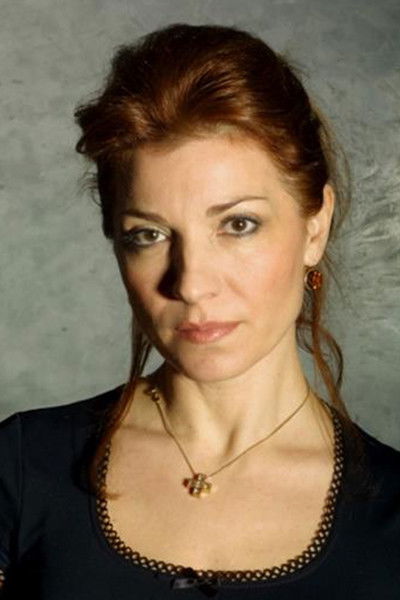 et billede af Stella Kazazi