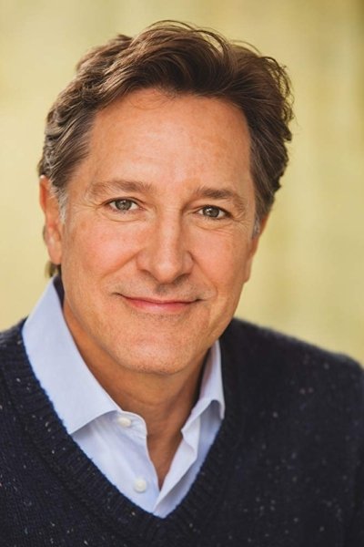 et billede af Jon Powell