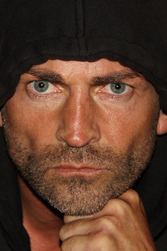 et billede af Adam Horton