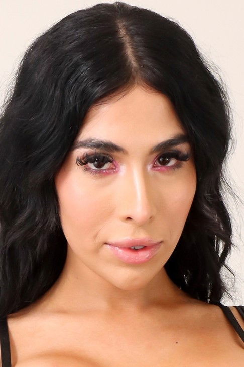 et billede af Avery Lust