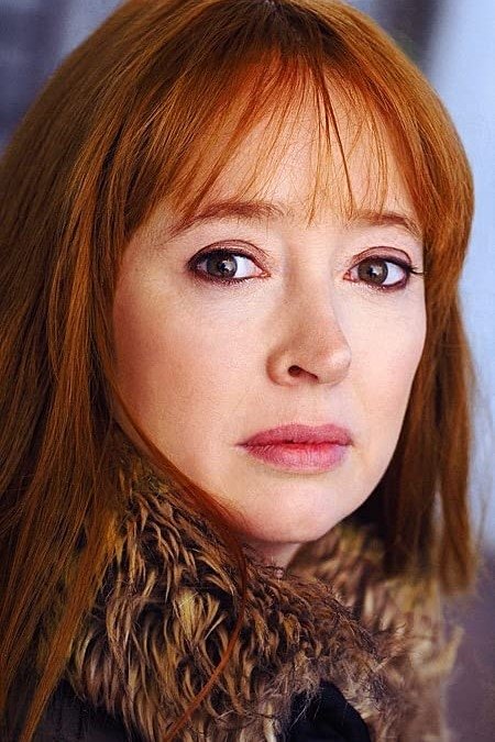 et billede af Lucinda Clare