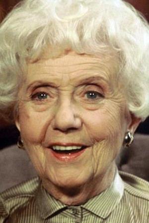 et billede af Denise Grey