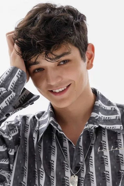 et billede af Akmal Khodzhaniyazov