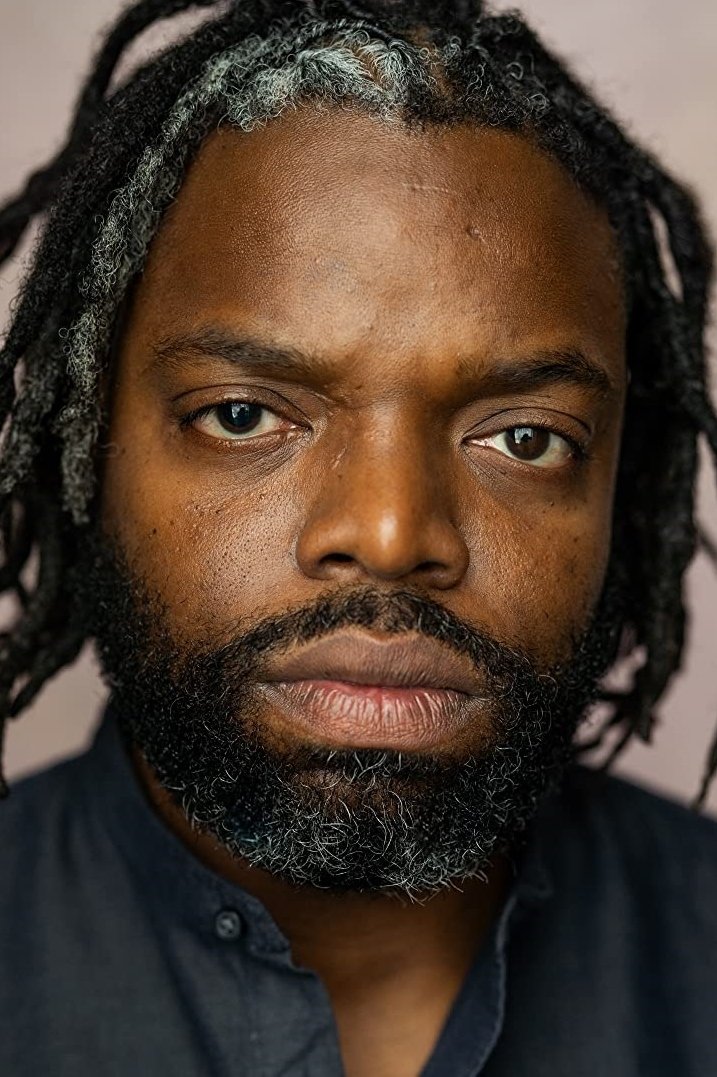 et billede af Alex Akindeji