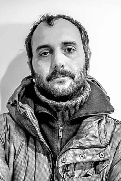 et billede af Babis Makridis