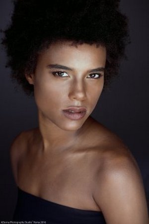 et billede af Lorena Cesarini