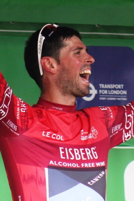 et billede af Alex Paton