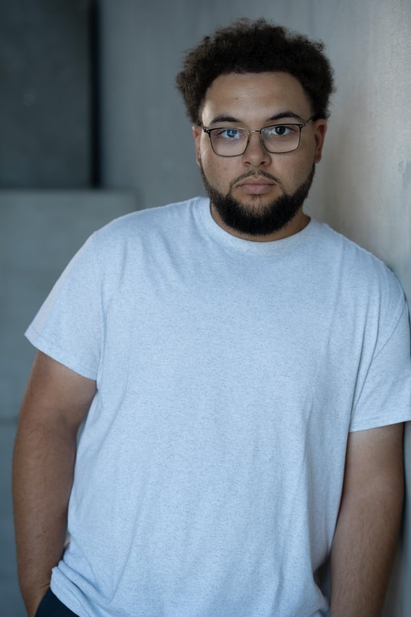 et billede af Chris Adrien