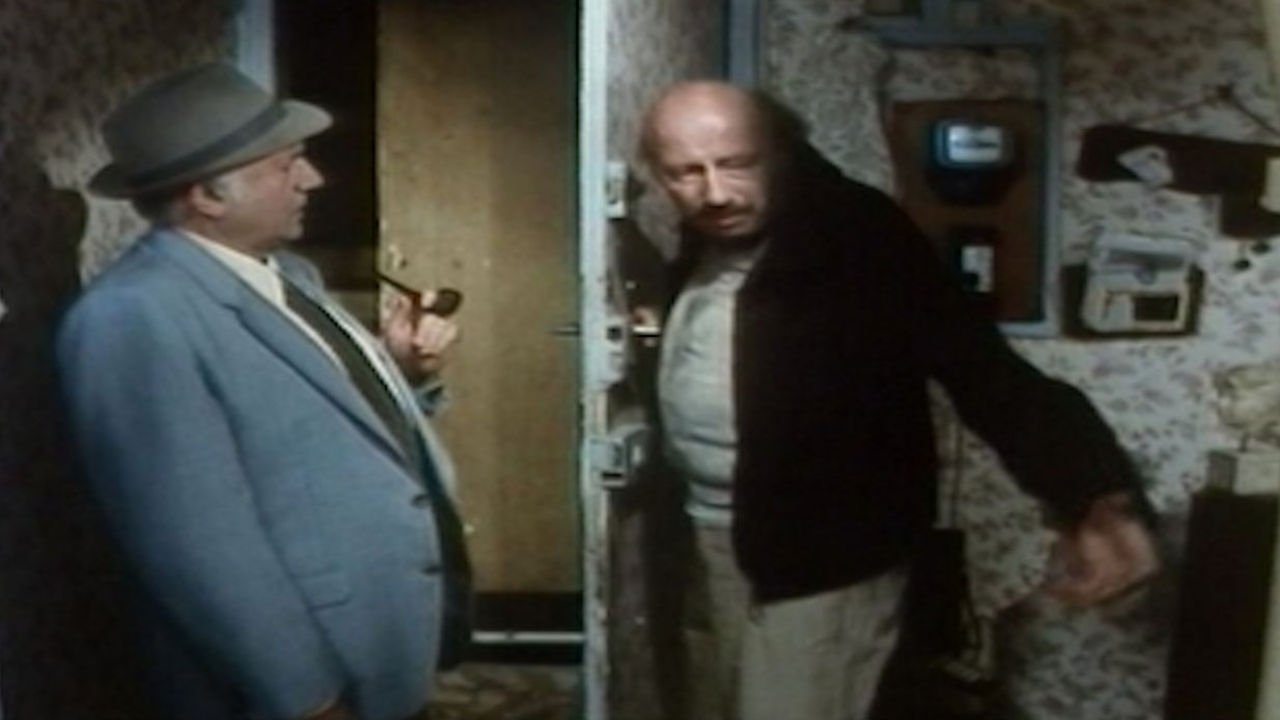 Les Enquêtes du commissaire Maigret - Le Revolver de Maigret