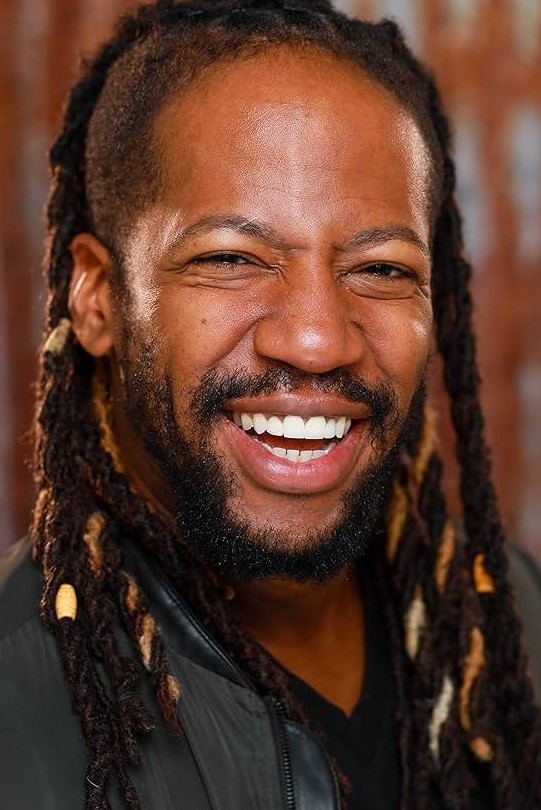 et billede af Evan Michael Lee