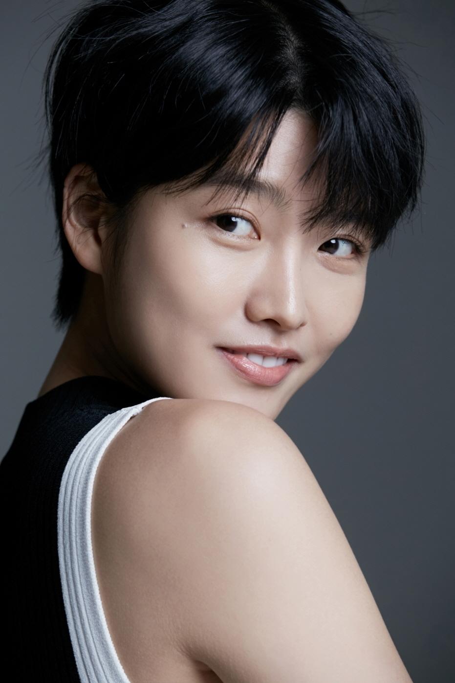 et billede af Joo Bo-young