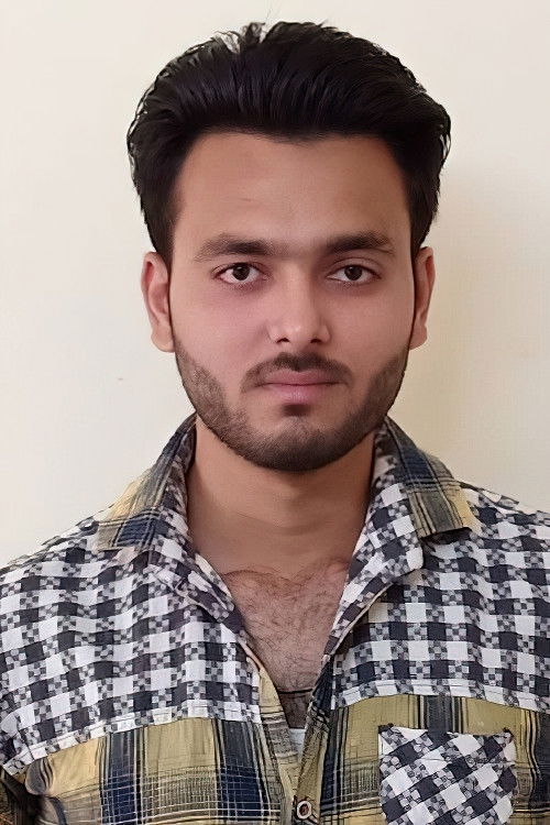 et billede af Atif Khan