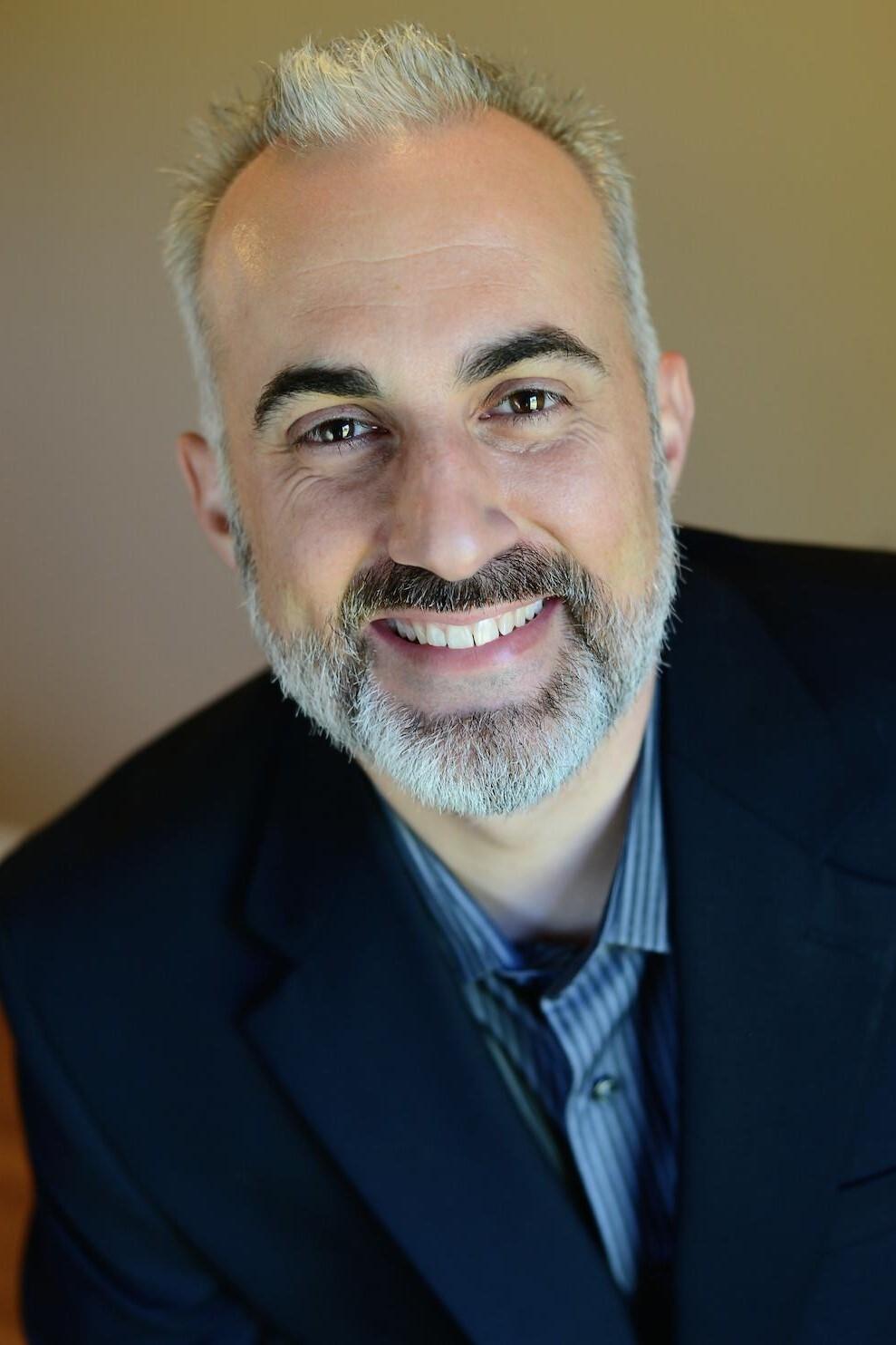 et billede af Stephen Kendrick