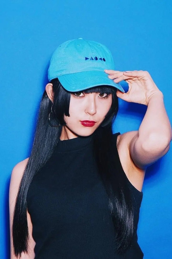 DAOKO's picture in the cast