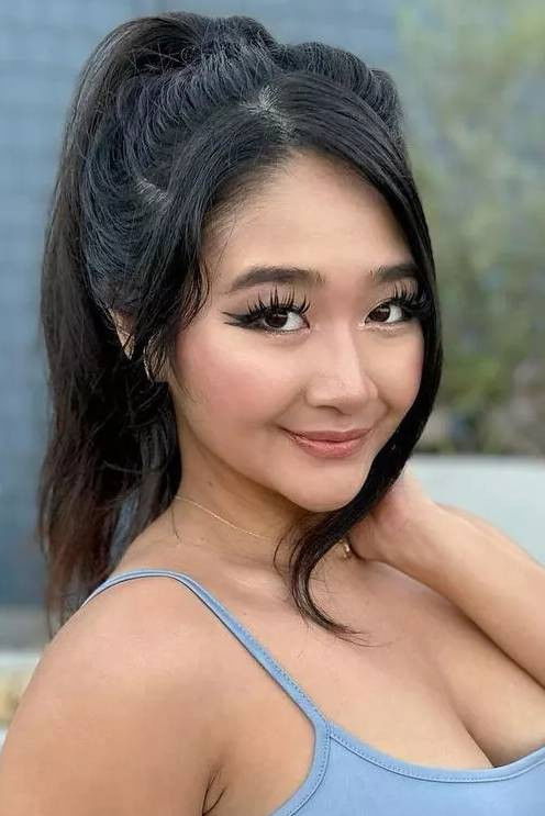 et billede af Jasmine Teaa