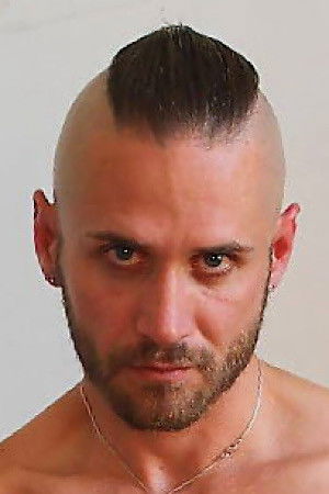 et billede af Mat Tahari