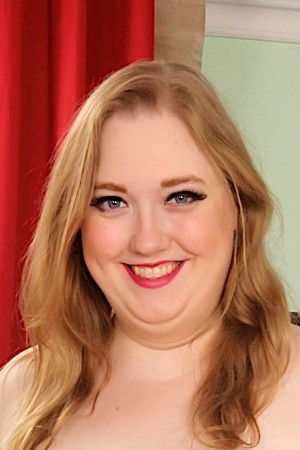 et billede af Maisie Blue