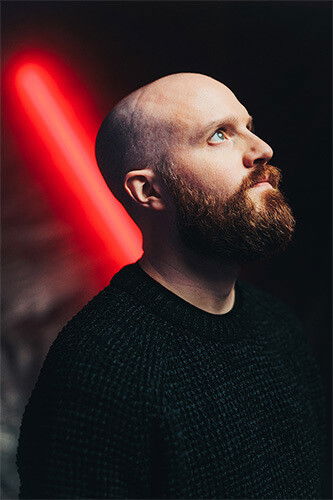 et billede af Jay Postones