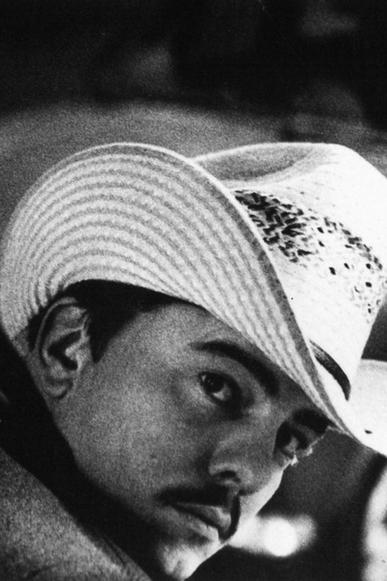 et billede af Tracy Pew