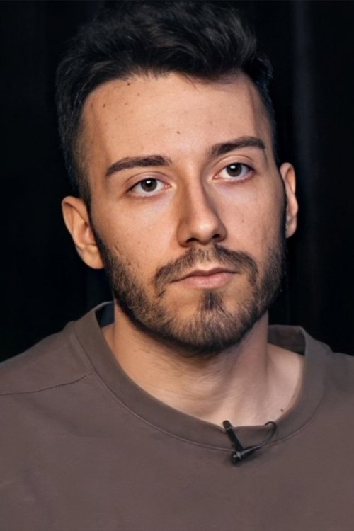 et billede af Enes Batur