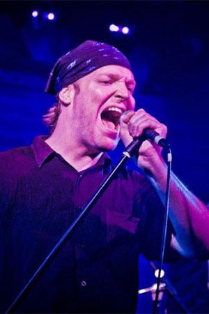 et billede af Giles Lavery