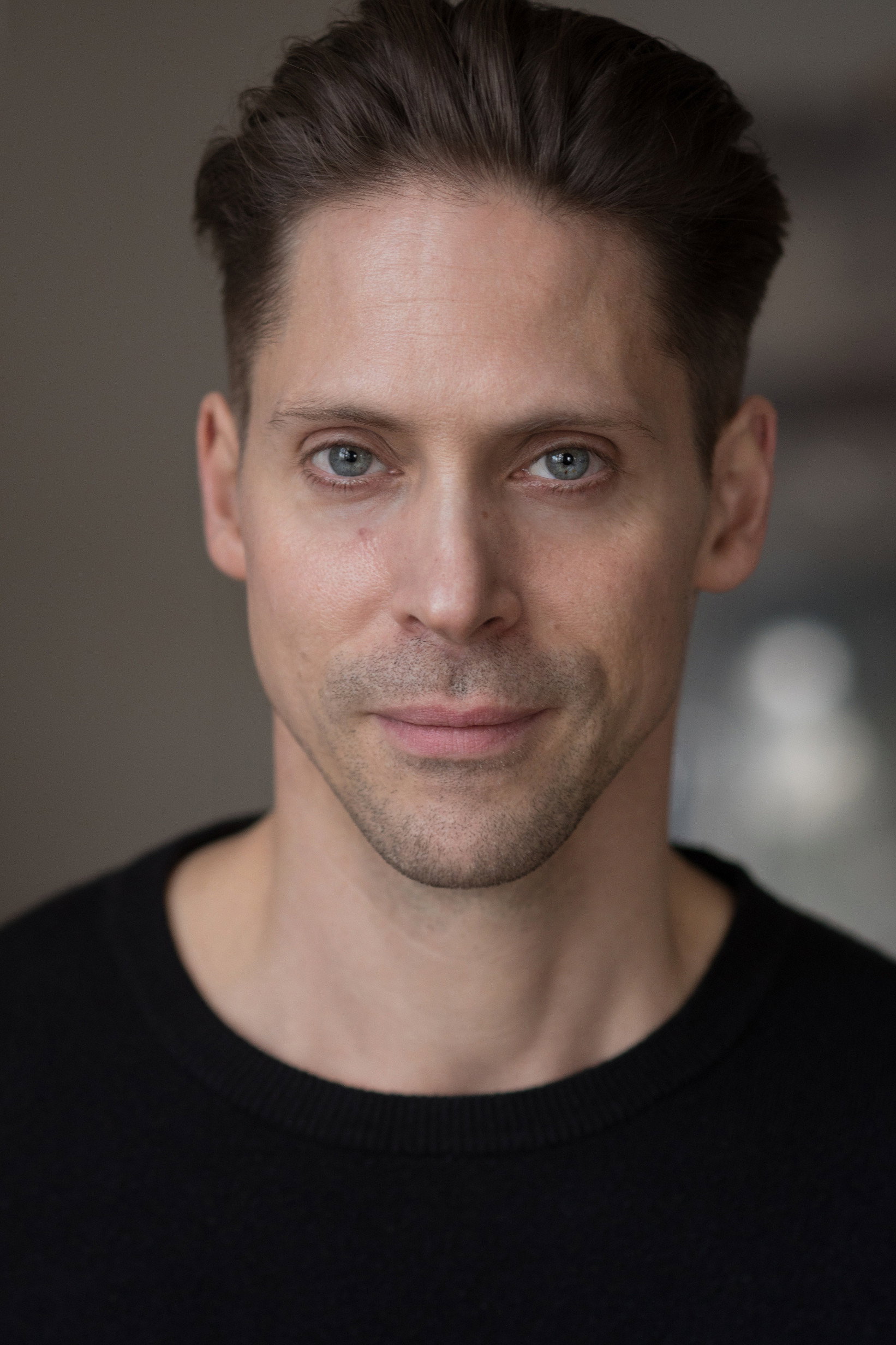 Neil Newbon 