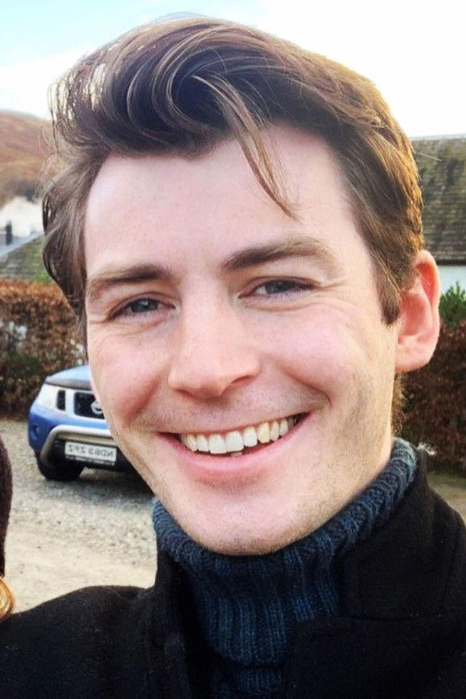 et billede af Kris J. Cummins