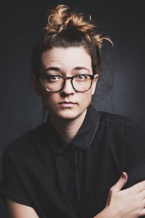 et billede af Emily Catalano