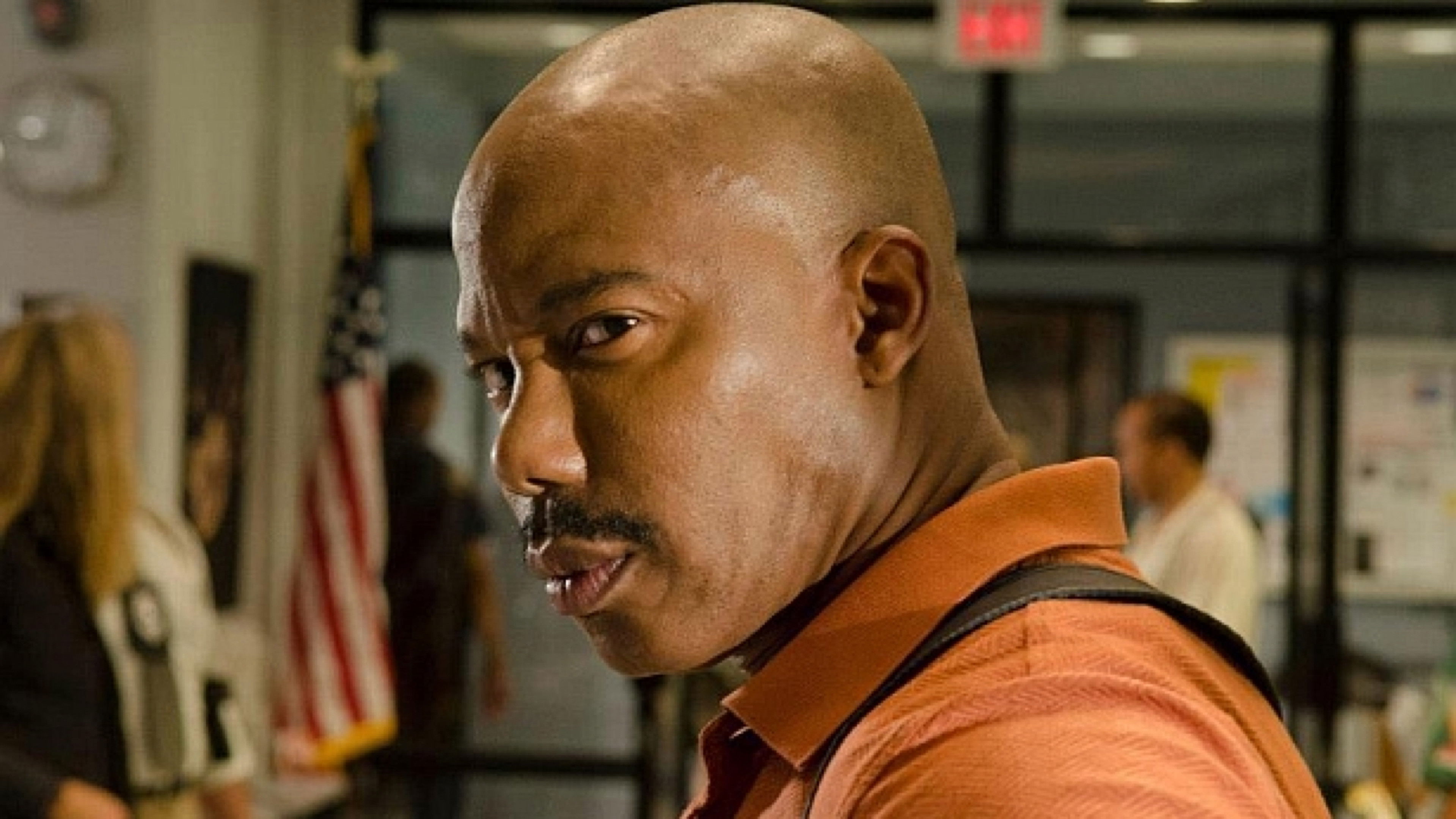 Dexter - Season 0 Episode 22 : The Dark Defender: Roger Hicks