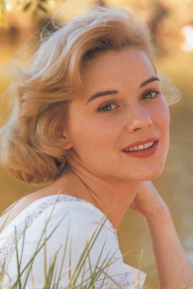 et billede af Hope Lange