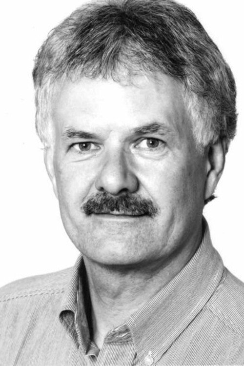 et billede af Bernard Wrigley