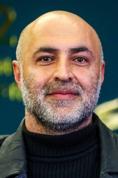 et billede af Tinoo Salehi