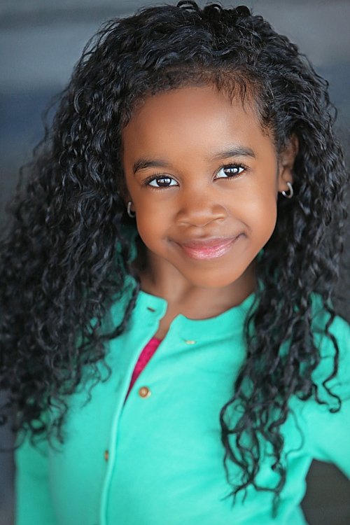 et billede af Taylor Dior