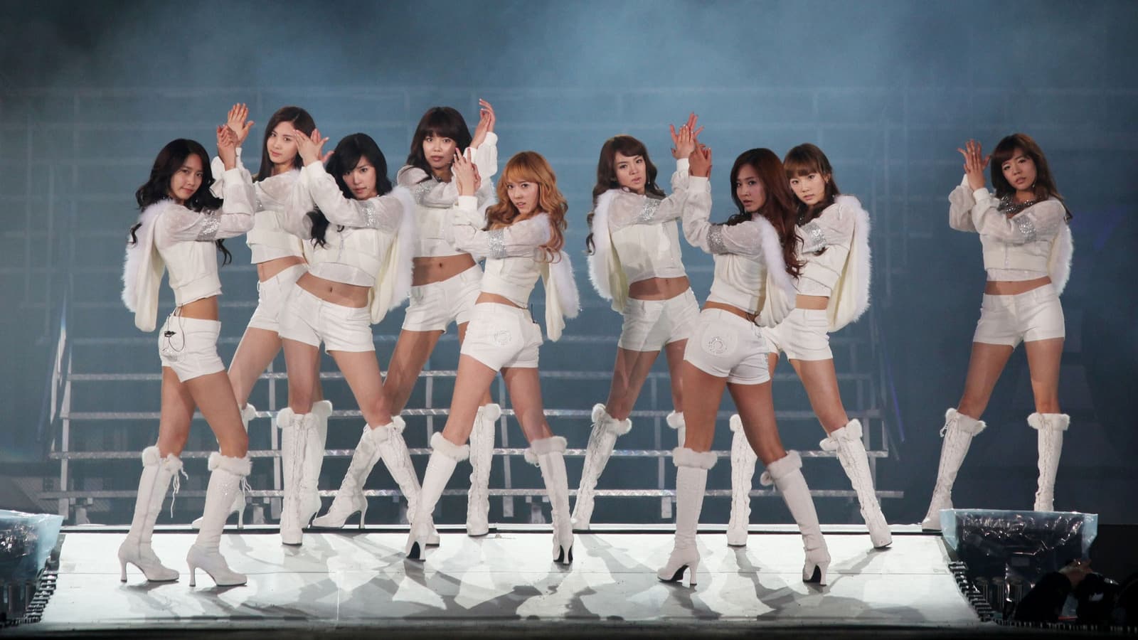 Girls' Generation - 1st Asia Tour: Into the New World (2010)