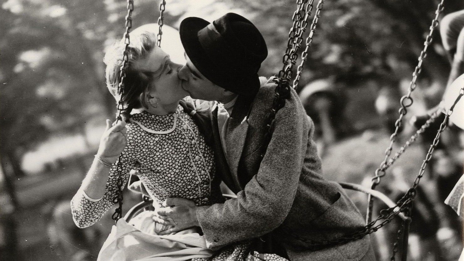 Merry-Go-Round (1956)