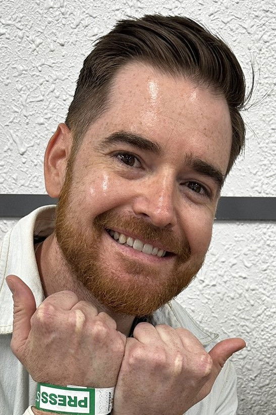 et billede af Thom Fain