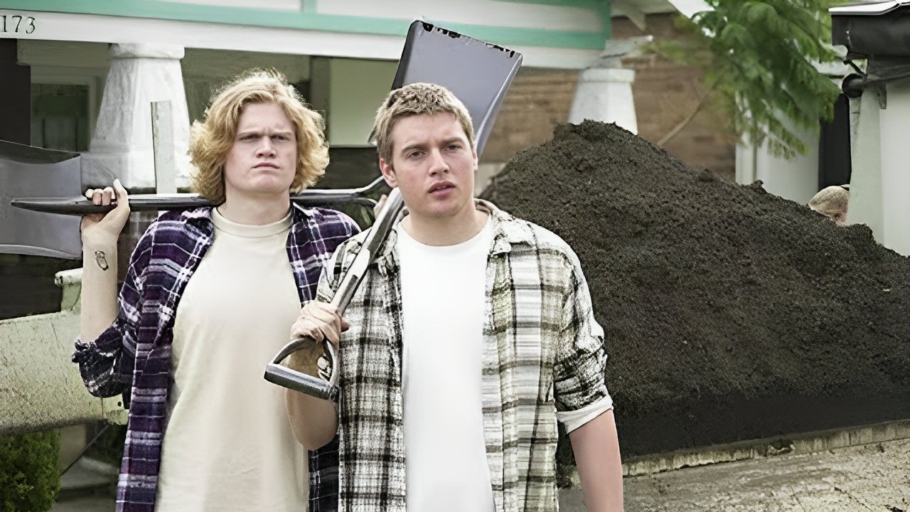 Thumbnail for Moving In Season 1 Episode 1