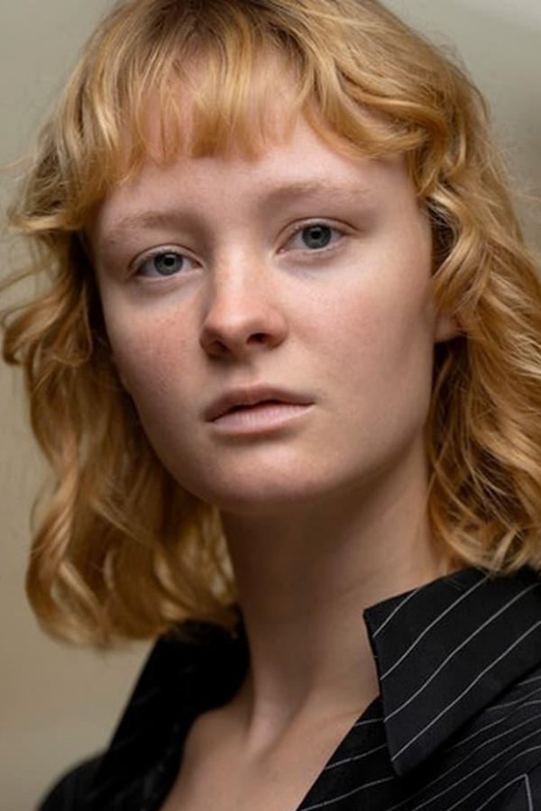 Alvilda Lyneborg Lassen as Rakel
