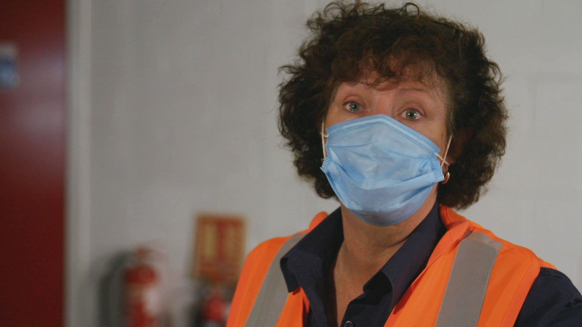 Inside Central Station S04E05 backdrop