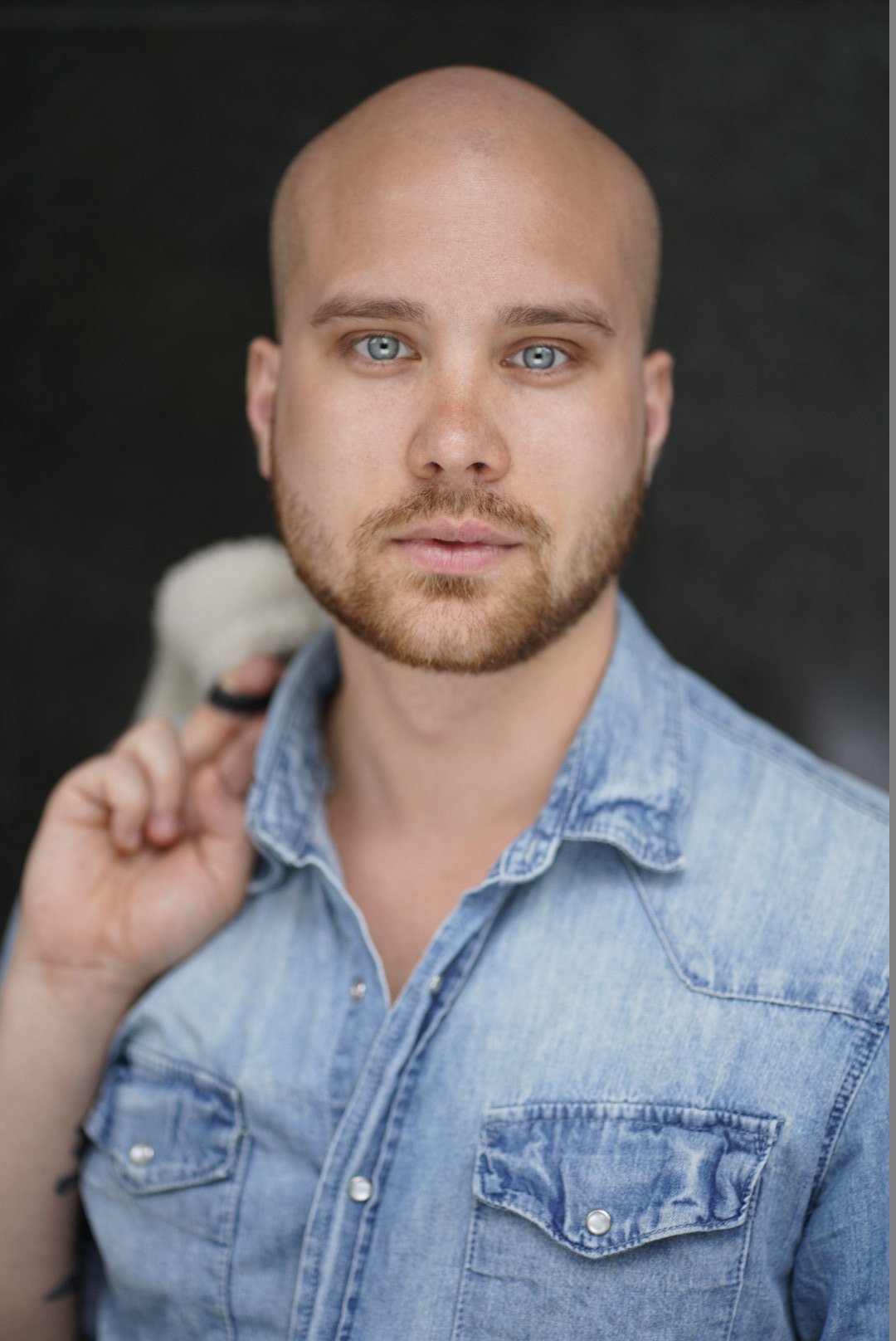 et billede af Xander Turian