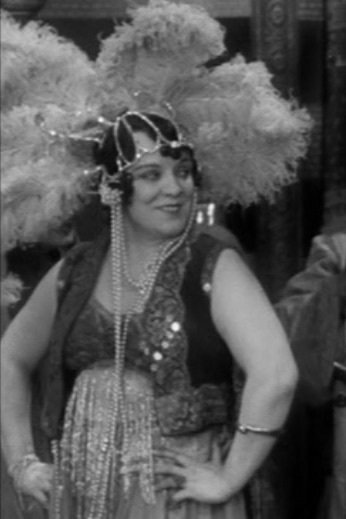 et billede af Lola Harvey