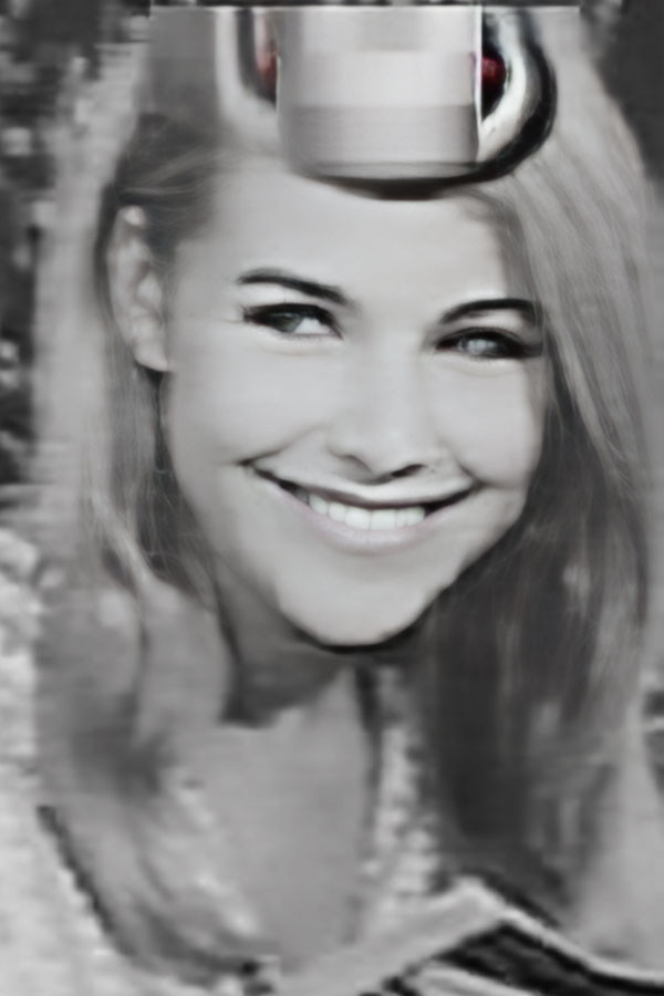 et billede af Mercedes Harris