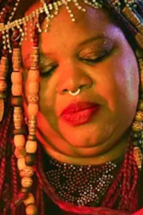 et billede af Angel Bat Dawid