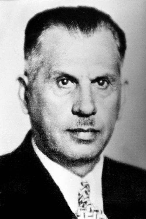 et billede af Kazım Özalp