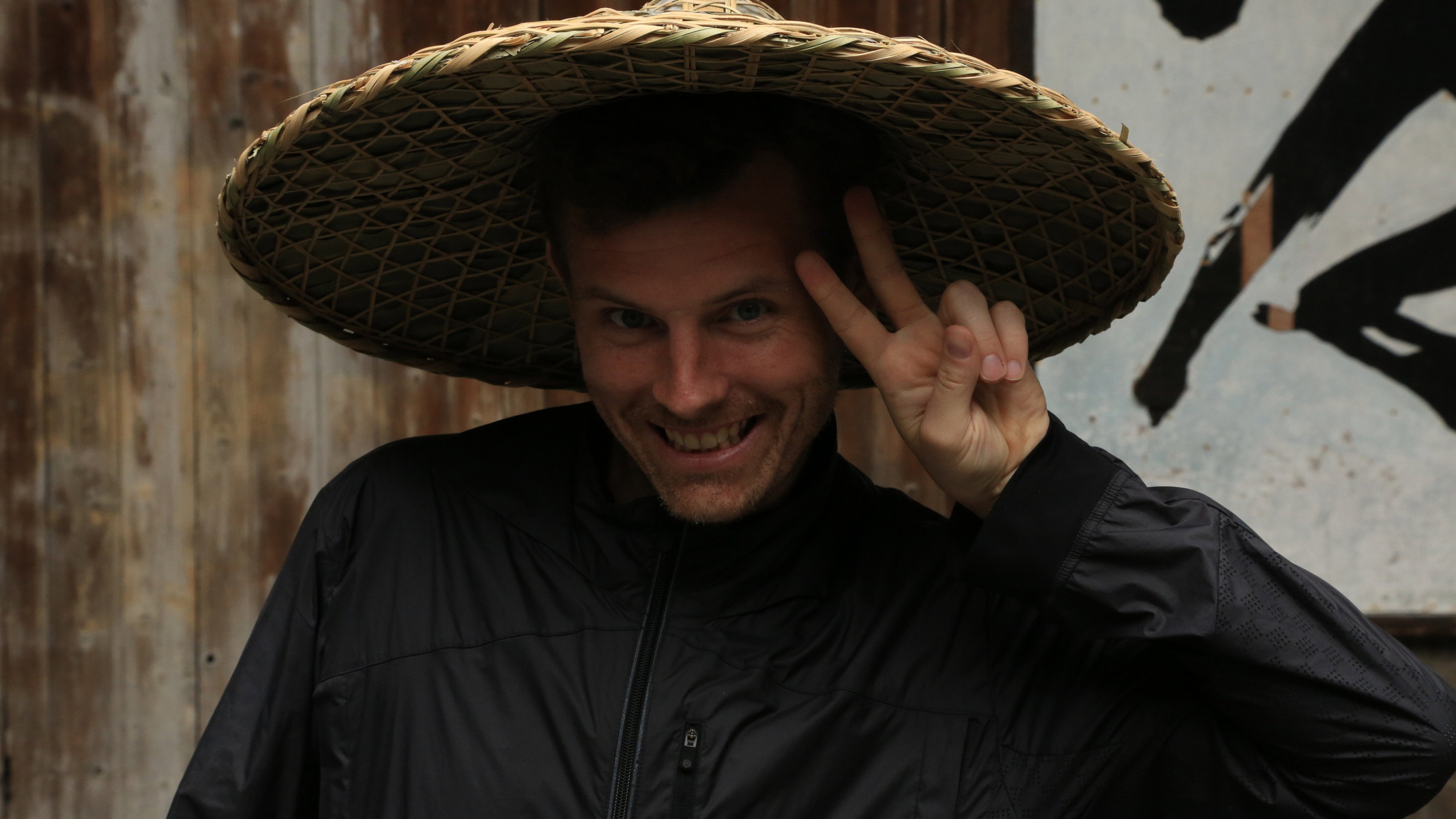 Des Bishop: Breaking China