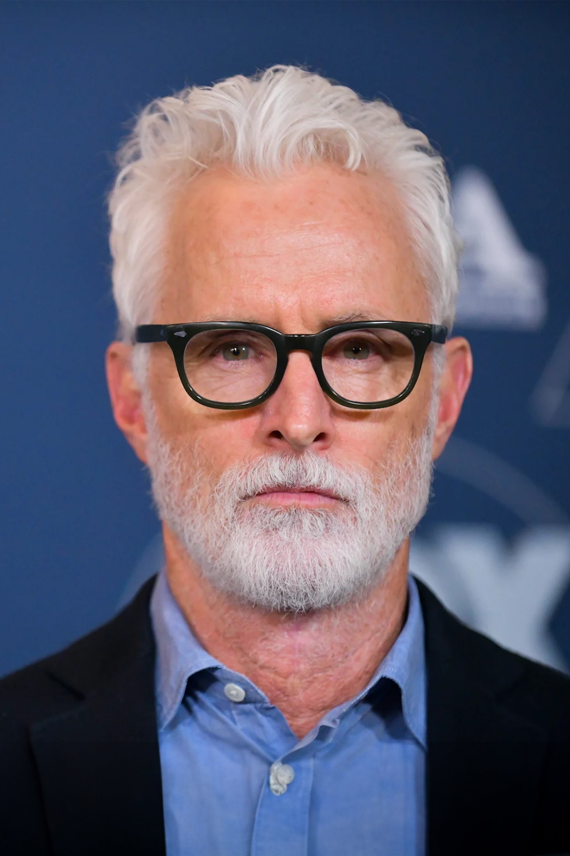 et billede af John Slattery