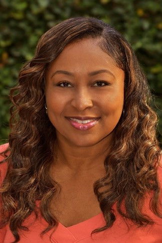 et billede af L. Stephanie Ray