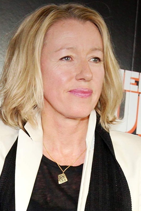 et billede af Elaine Constantine