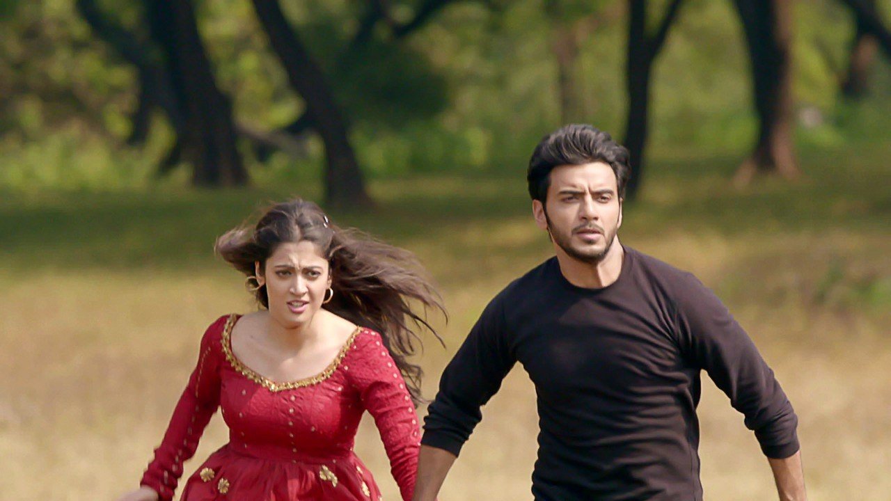 Thumbnail for Roshni, Aman Fall in Trouble Season 1 Episode 24