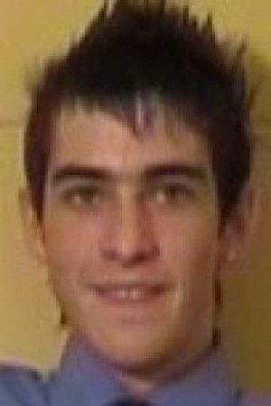 et billede af Taylor Lewis